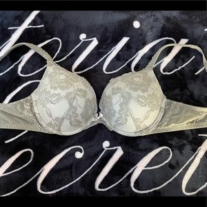 Victoria Secret Bra  36C